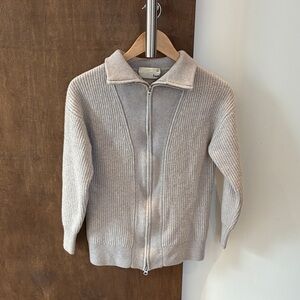 Wilfred Light Gray Ribbed Zip-Up Sweater